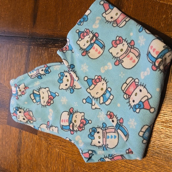 Hello Kitty - Picture 3 of 4